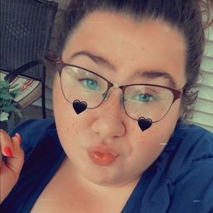 Meet your Posher, Megan